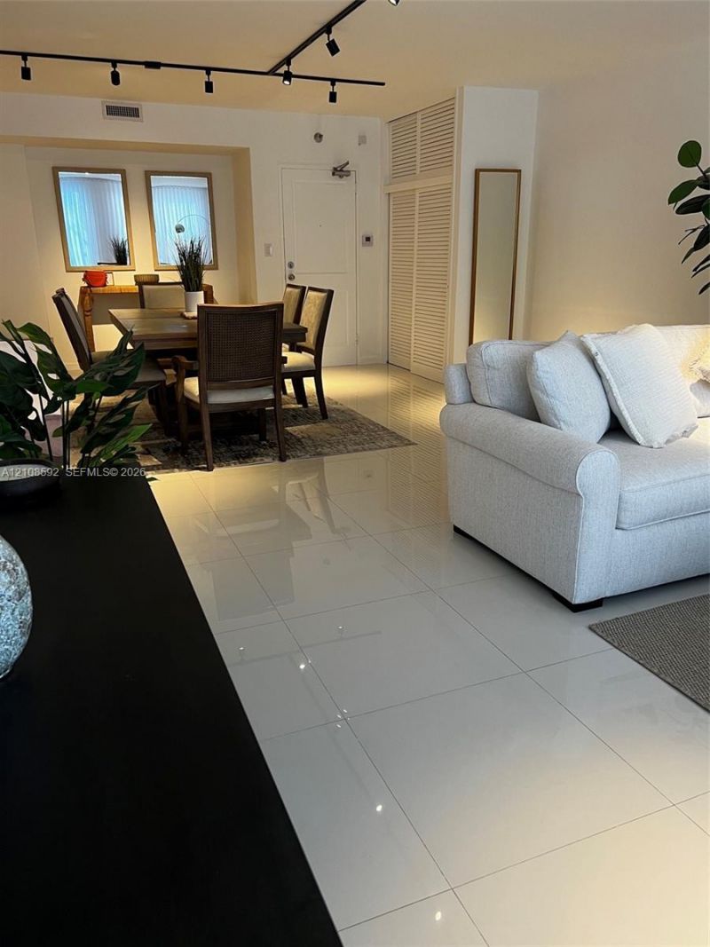 10185 Collins Ave , Unit 515, Bal Harbour, FL 33154 Photo
