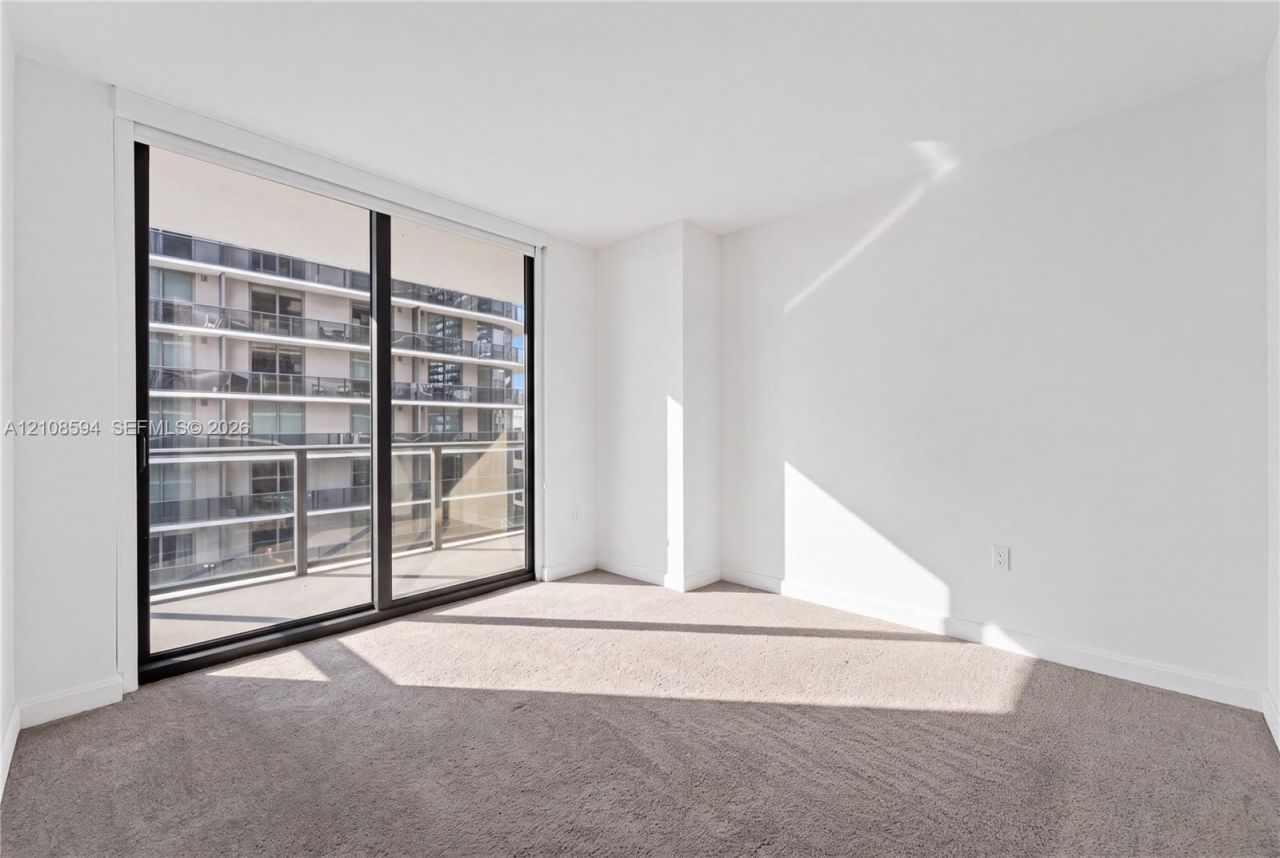 45 SW 9th St , Unit 2206, Miami, FL 33130 Photo