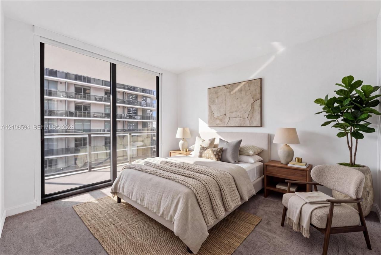45 SW 9th St , Unit 2206, Miami, FL 33130 Photo