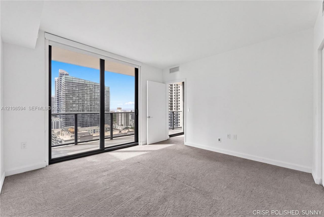 45 SW 9th St , Unit 2206, Miami, FL 33130 Photo