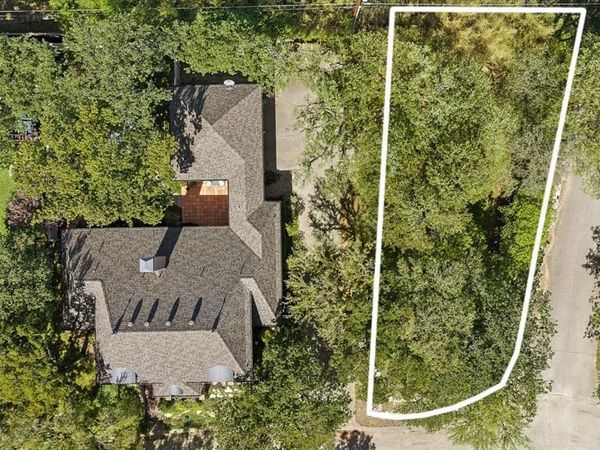 1233 Kelpie Court , Fort Worth, TX 76111