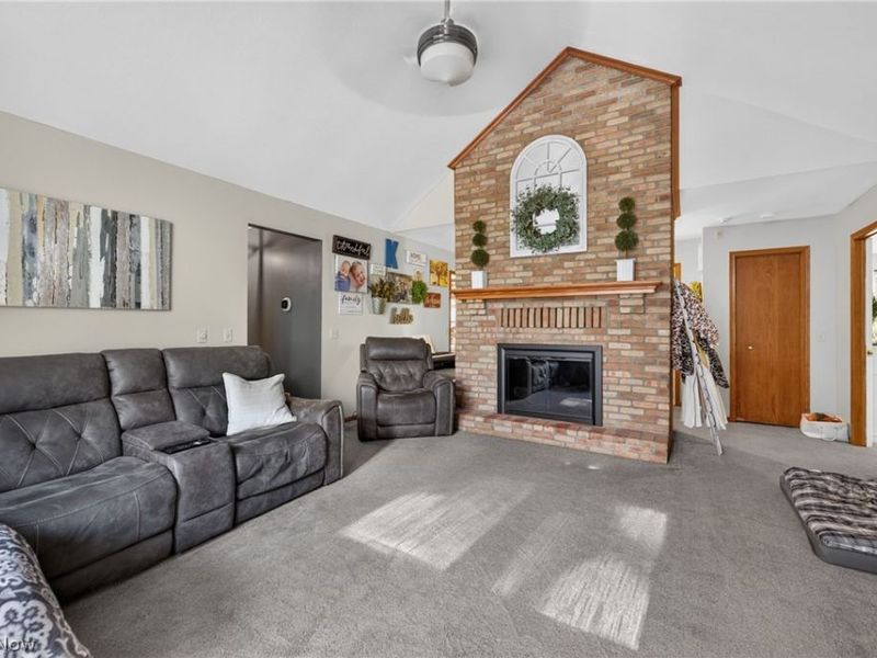 5900 Timber Avenue, Louisville, OH 44641 Photo 12