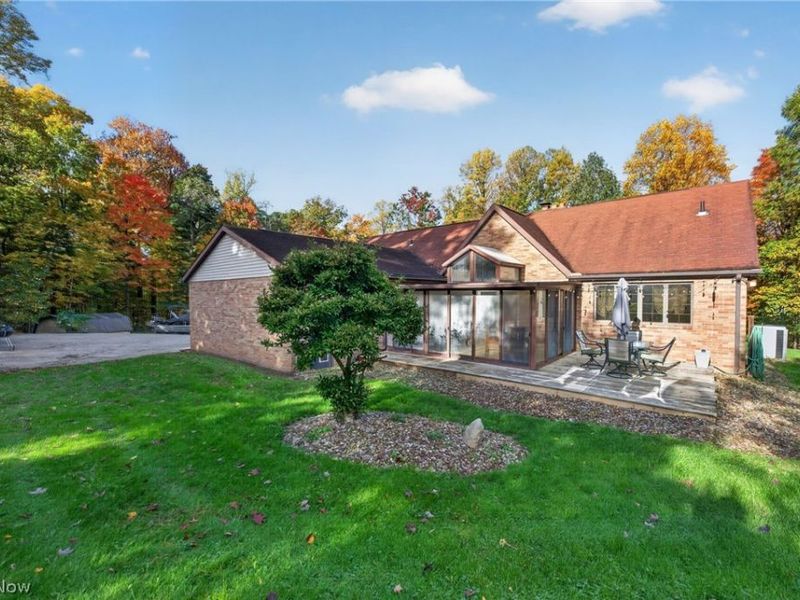 5900 Timber Avenue, Louisville, OH 44641 Photo 3