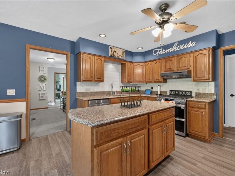 5900 Timber Avenue, Louisville, OH 44641 Photo 4