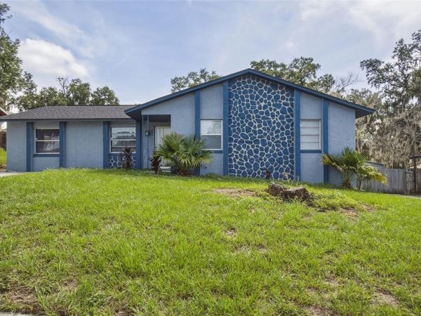 721 GREENLEAF LANE , LAKE WALES, FL 33853