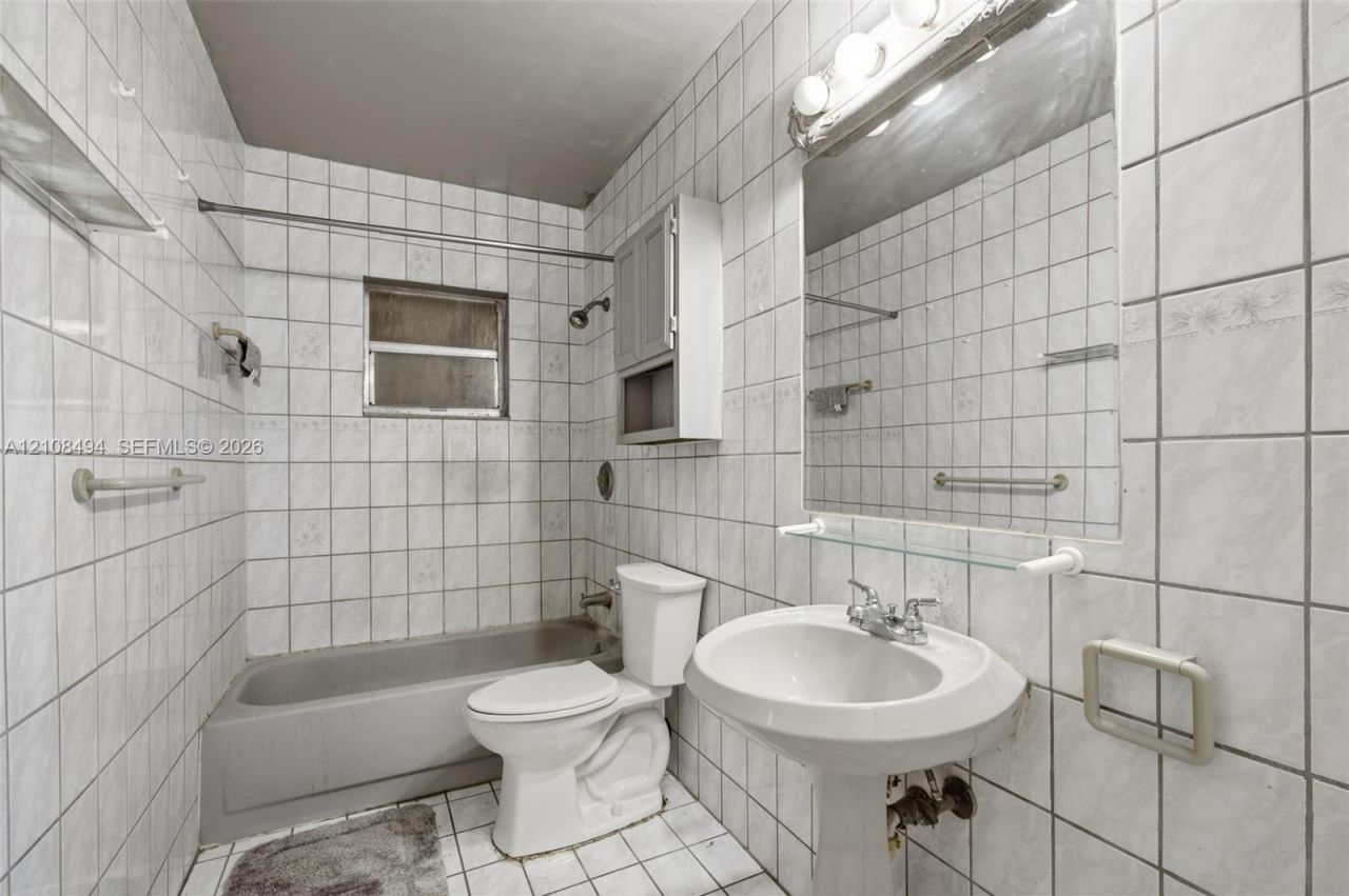 6940 NW 28th Ave , Miami, FL 33147 Photo