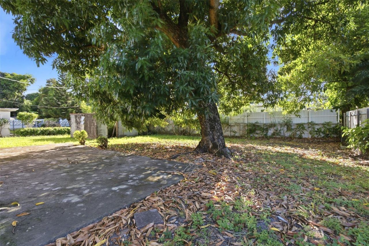 6940 NW 28th Ave , Miami, FL 33147 Photo