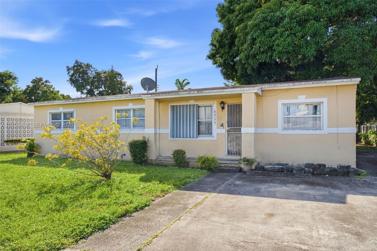 6940 NW 28th Ave , Miami, FL 33147 Photo