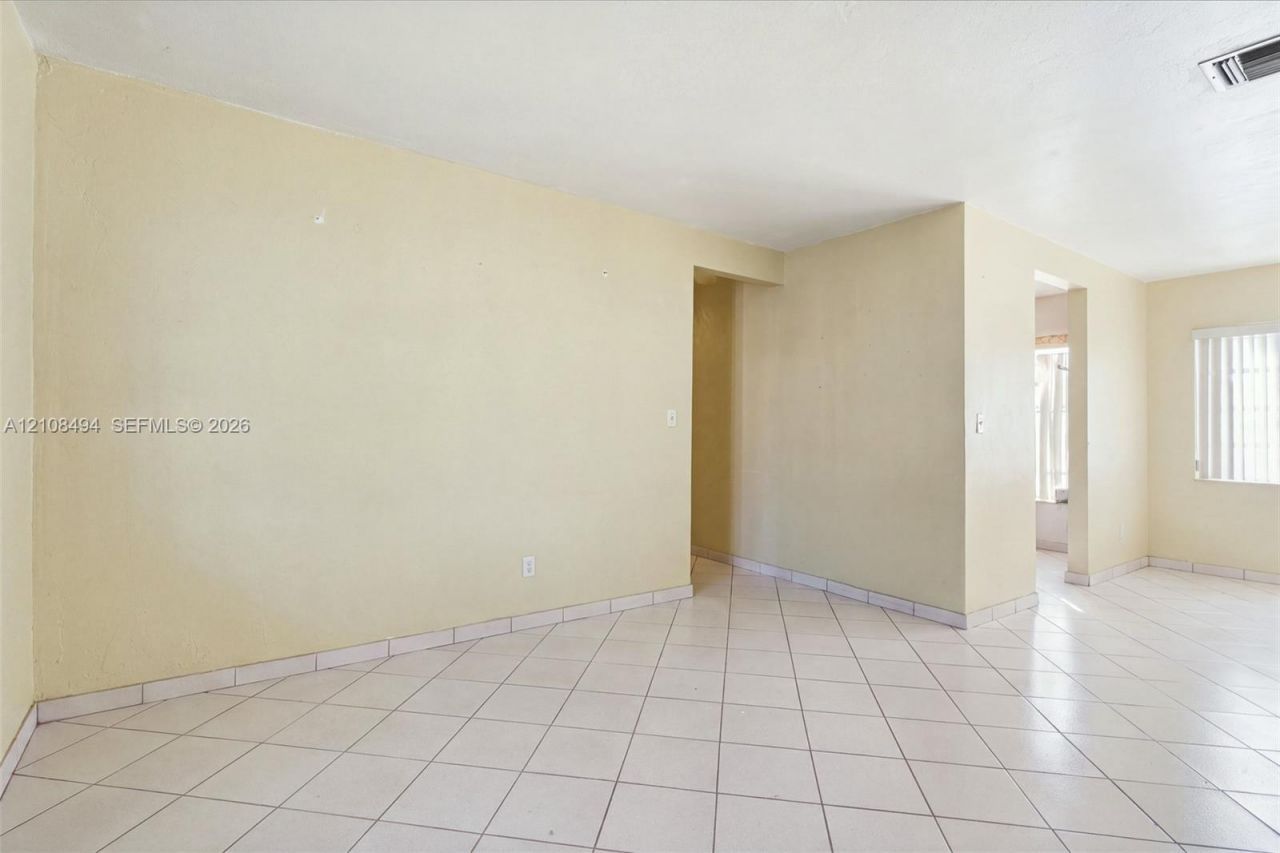 6940 NW 28th Ave , Miami, FL 33147 Photo