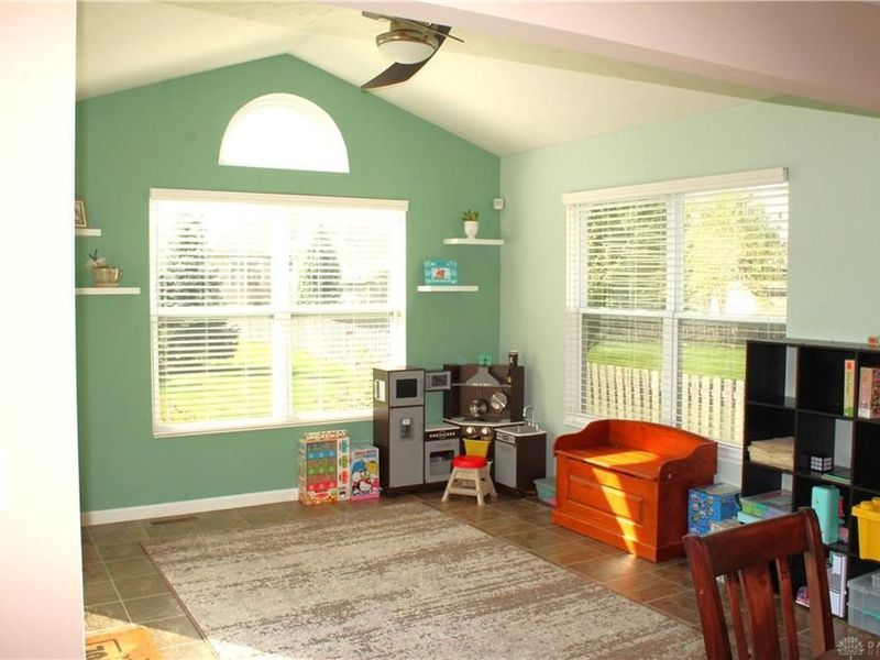 4251 Bergamot Drive, Tipp City, OH 45371 Photo 24
