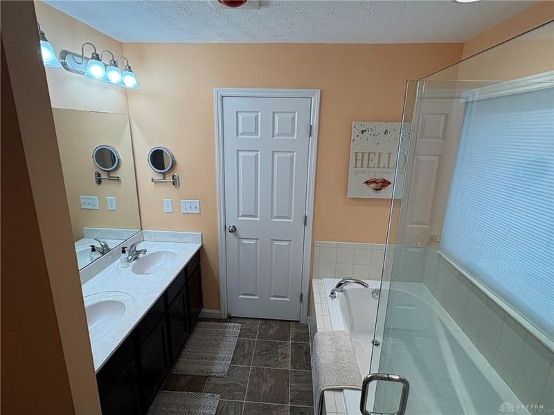 4251 Bergamot Drive, Tipp City, OH 45371 Photo 26