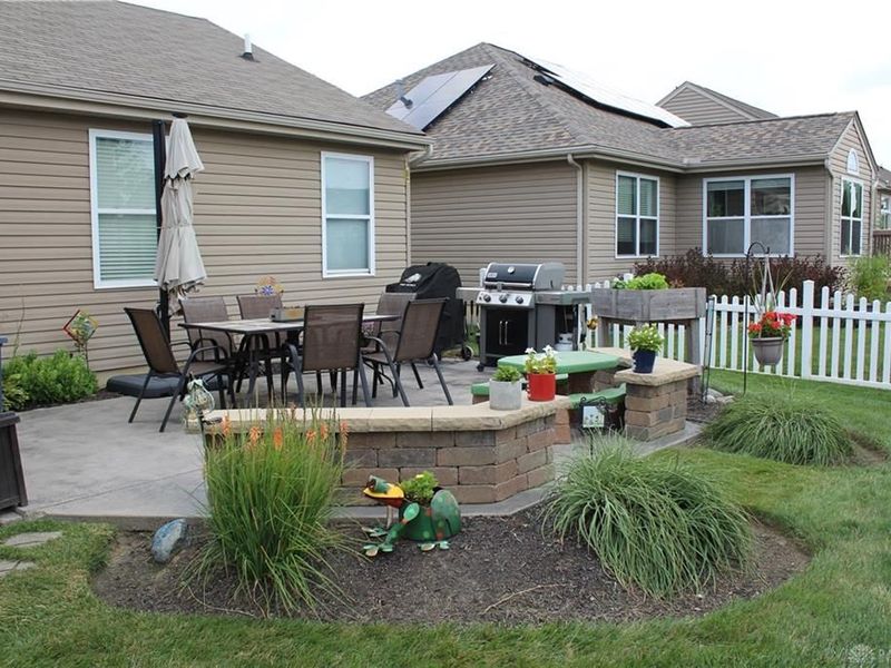 4251 Bergamot Drive, Tipp City, OH 45371 Photo 5