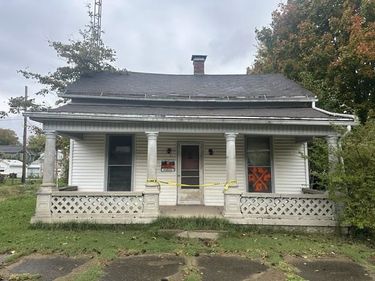 37 E Church St, Cambridge City, IN 47327