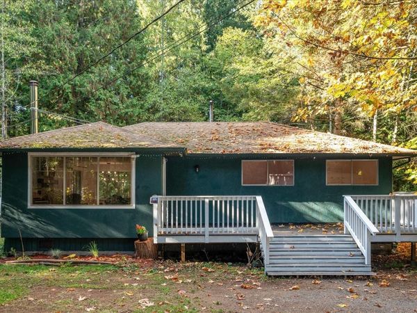 705 Carr Blvd , Gabriola Island, BC V0R 1X3