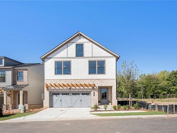 2135 Fern Circle , Alpharetta, GA 30076