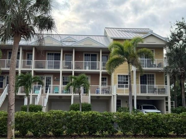 466 BAHIA BEACH BOULEVARD , RUSKIN, FL 33570