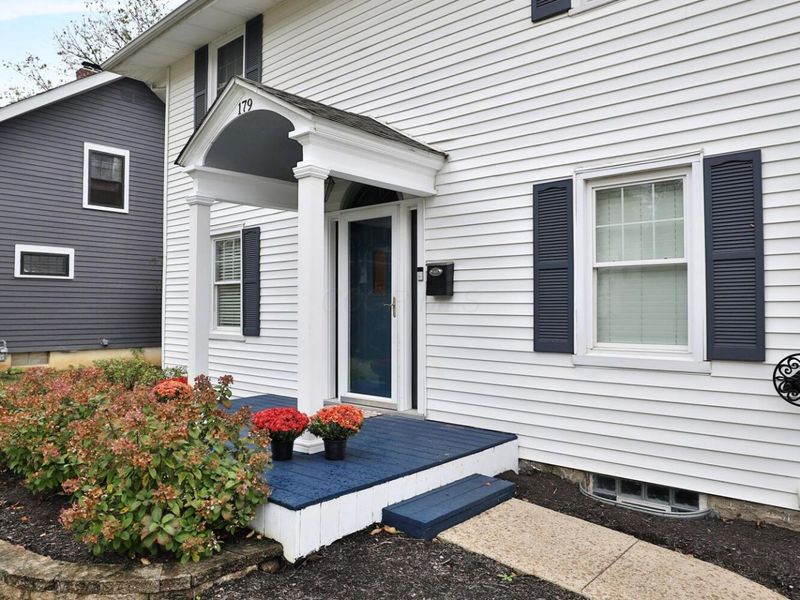 179 E Lakeview Avenue, Columbus, OH 43202 Photo 3