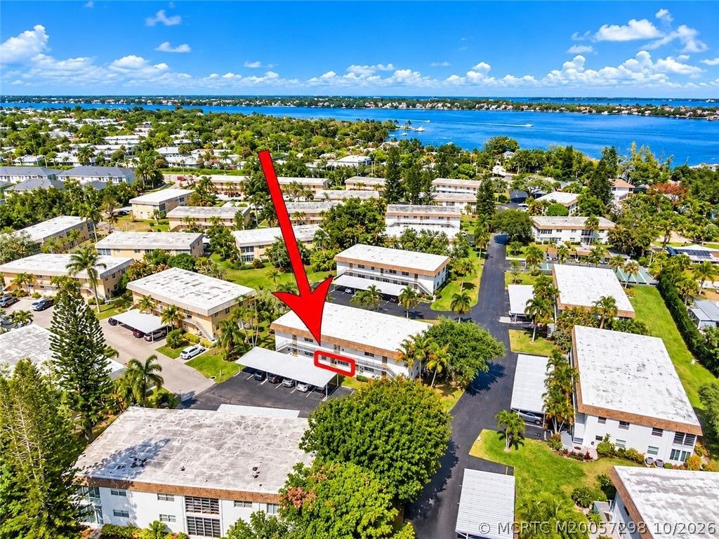 2950 SE Ocean Boulevard, Unit 7-2, Stuart, FL 34996 Photo