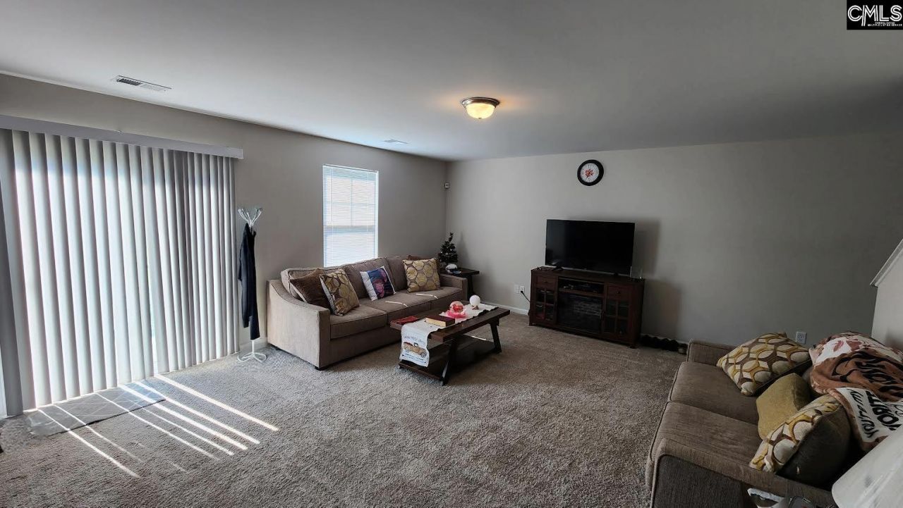 210 Carriagebrook Circle Photo 14