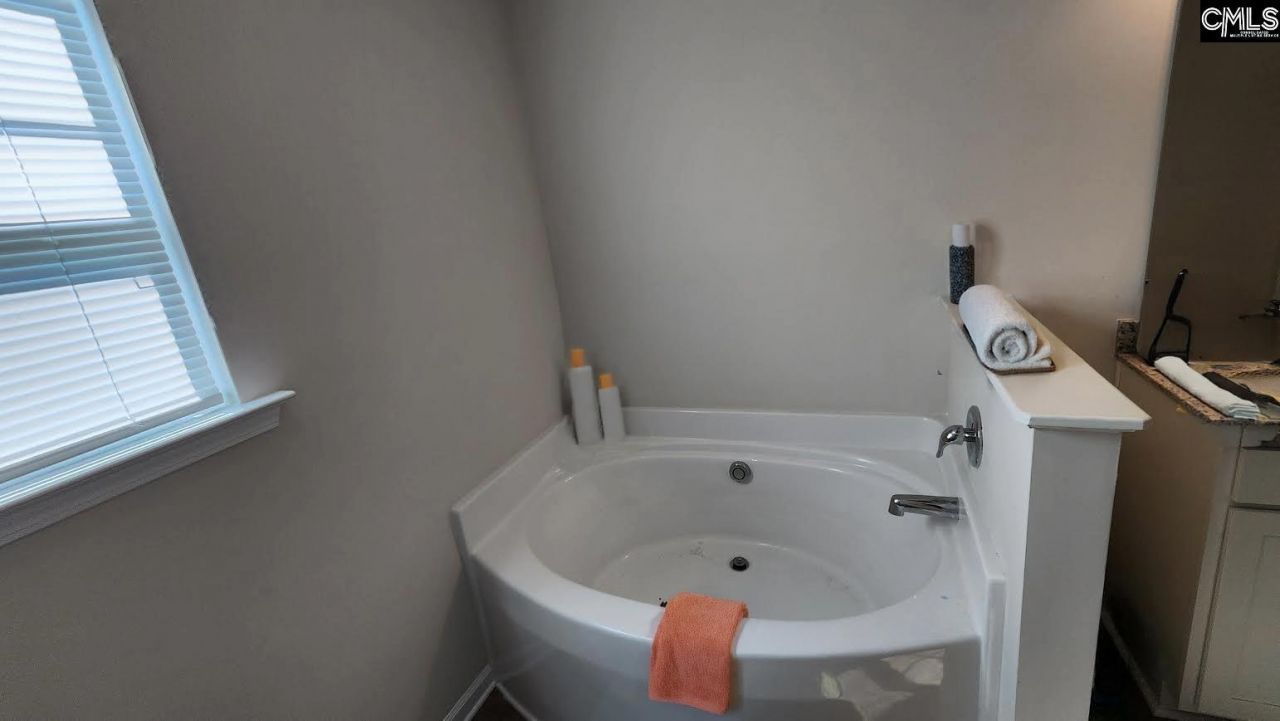 210 Carriagebrook Circle Photo 18
