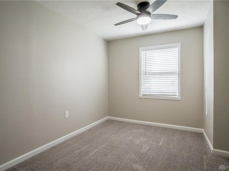 115 E McLaughlin Avenue, Fairborn, OH 45324 Photo 8
