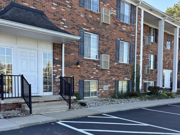 515 W Highland Road, Unit E 3, Howell, Mi 48843