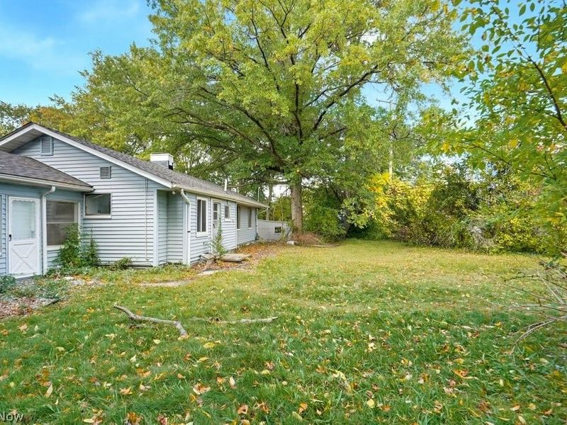 17710 Rookhill Circle, Cleveland, OH 44112 Photo 3