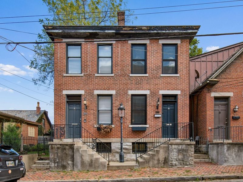 582 S Pearl Street, Columbus, OH 43215 Photo 2