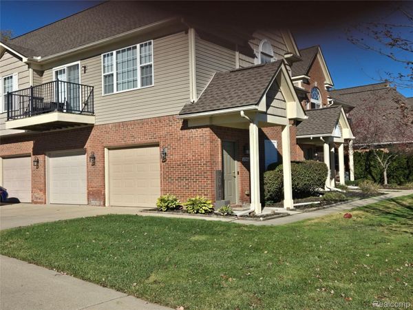 27343 Hidden Oaks Drive , Brownstown Township, Mi 48183