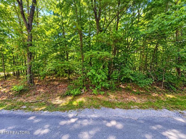 103 Amherst Drive, Crossville, TN 38558