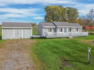 27180 Montonna Shores N Road N, Three Mile Bay, NY 13693