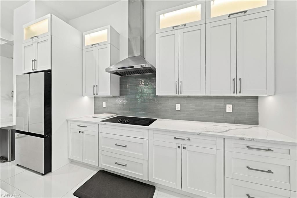 111 1st St, Naples, FL 34113 Photo