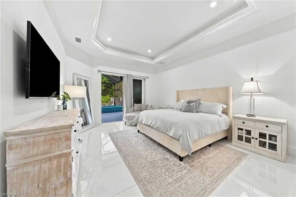 111 1st St, Naples, FL 34113 Photo