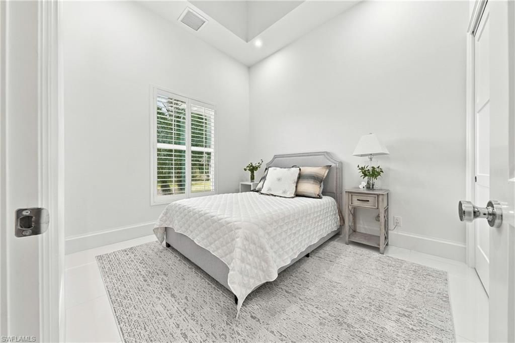 111 1st St, Naples, FL 34113 Photo