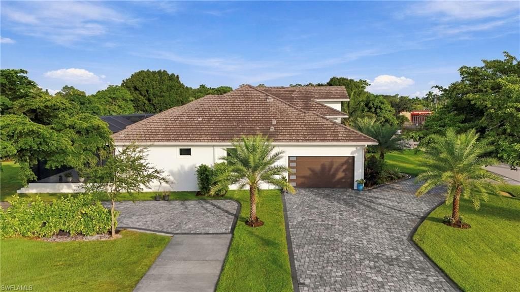 111 1st St, Naples, FL 34113 Photo