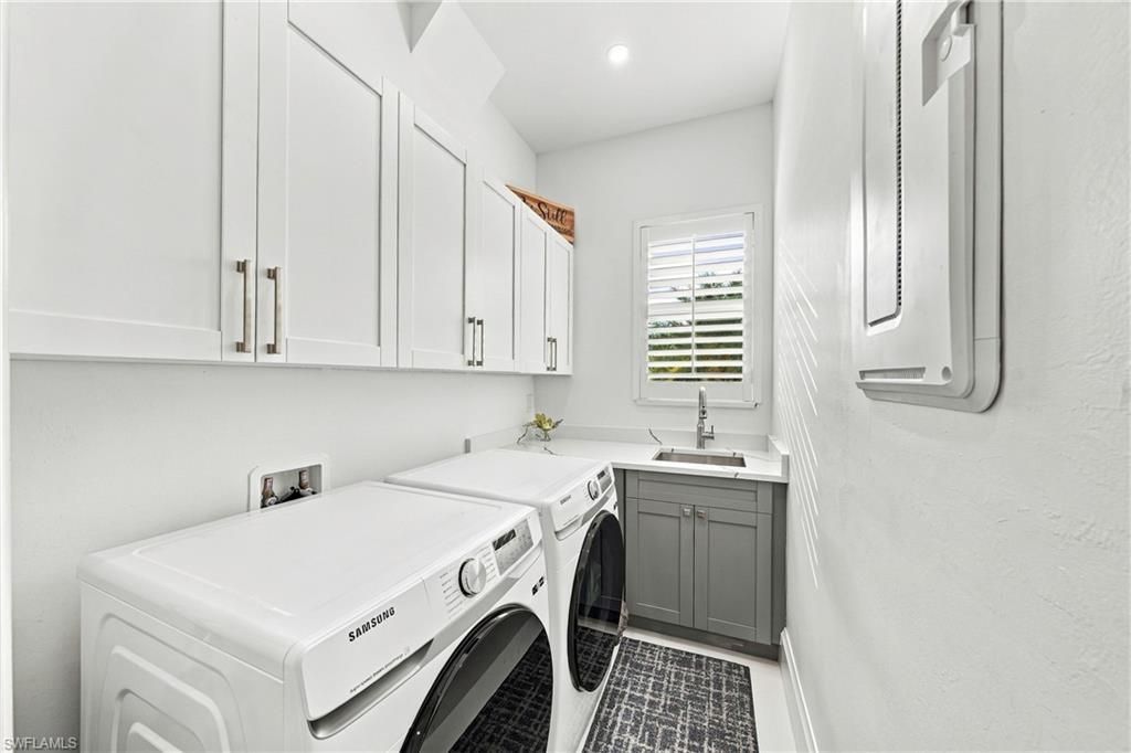 111 1st St, Naples, FL 34113 Photo
