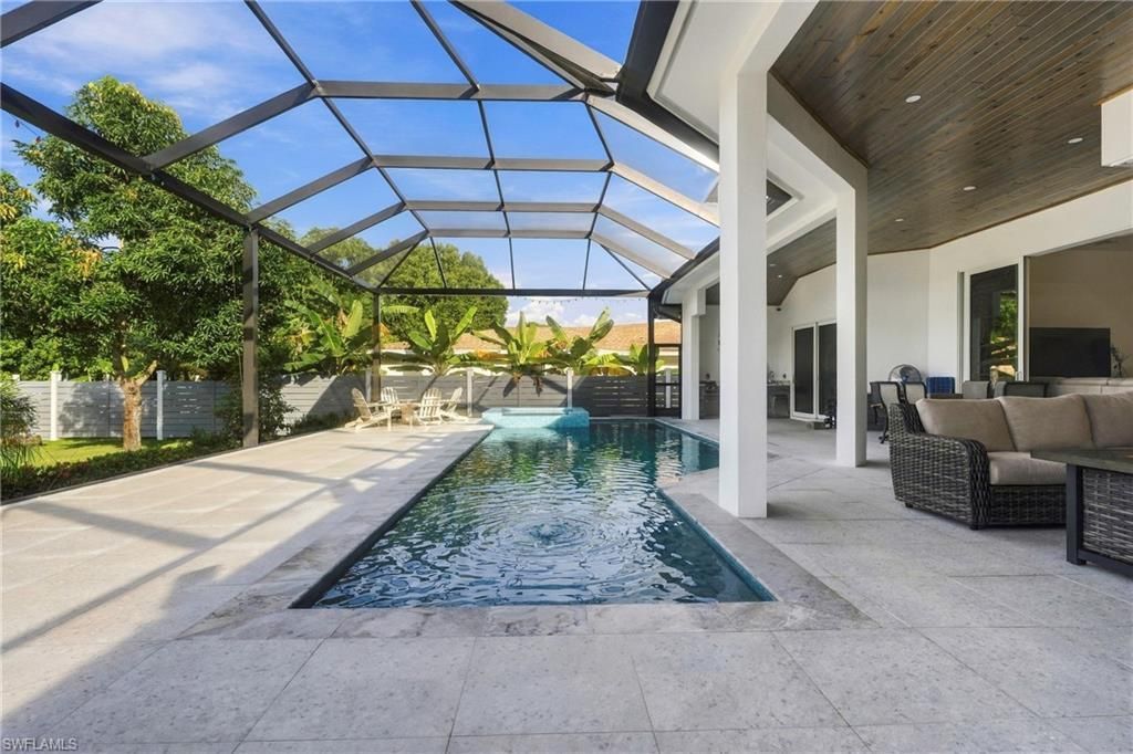 111 1st St, Naples, FL 34113 Photo