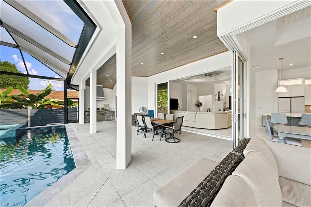 111 1st St, Naples, FL 34113 Photo