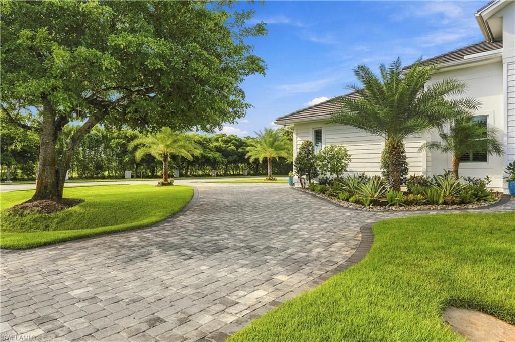111 1st St, Naples, FL 34113 Photo