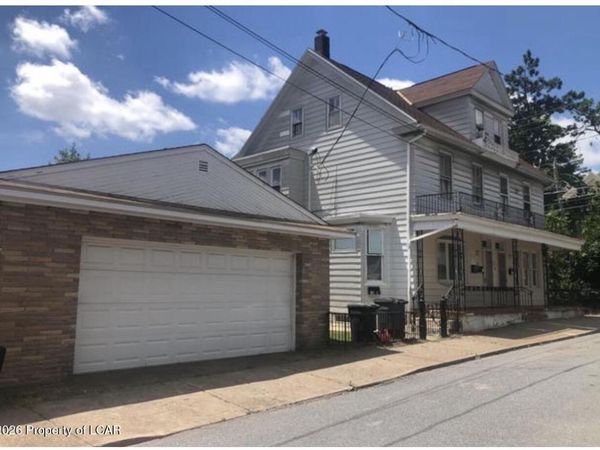 20 W Magnolia Street, Hazleton, PA 18201