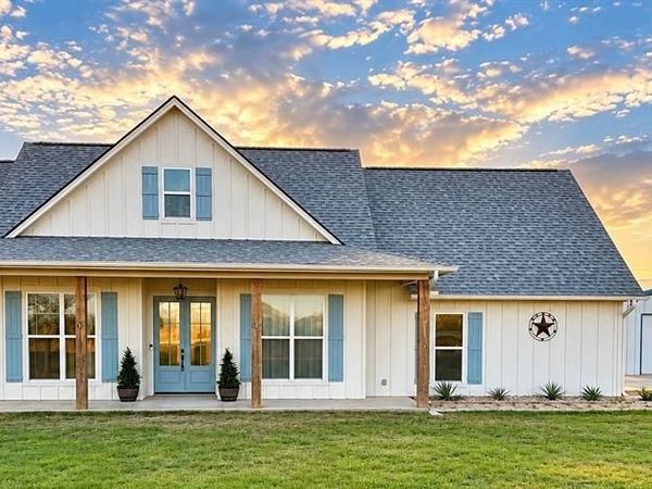 675 Comanche Lake, Comanche, TX 76442