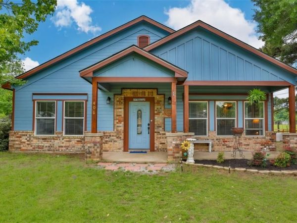 406 W Elm Street , Collinsville, TX 76233