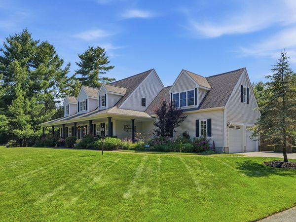 11 Fellowship Cir, Wareham, MA 02571