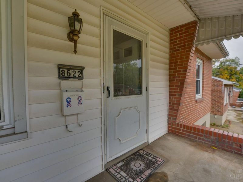 8622 Wicklow Avenue, Sycamore Township, OH 45236 Photo 3
