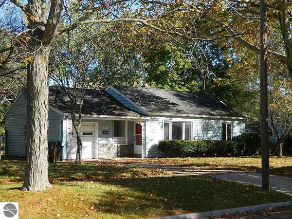 825 Crosslanes Street, Mt Pleasant, MI 00000