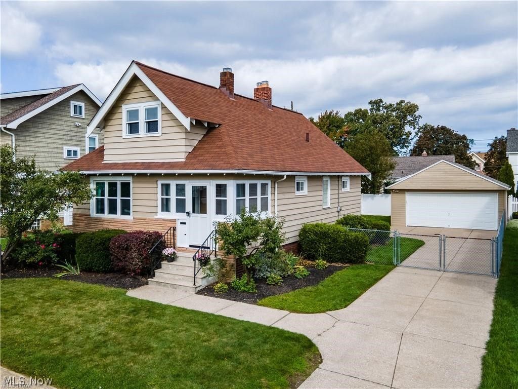 16510 Pearldale Avenue, Cleveland, OH 44135 Main Photo