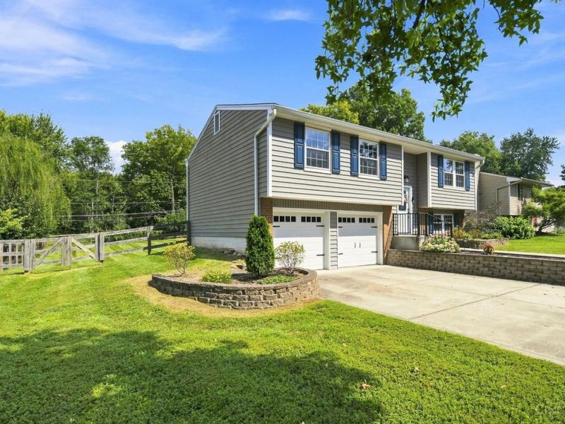 4584 Brookview Drive, Union Township, OH 45103 Photo 2