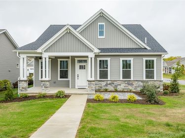 121 Thompson Lane, Canandaigua, NY 14424