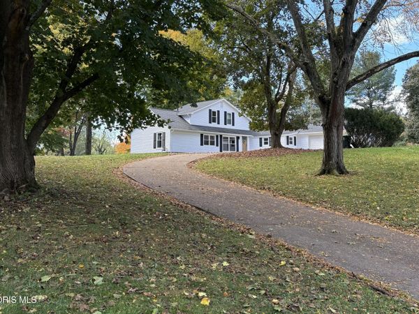1038 Dell Circle, Other, OH 44706