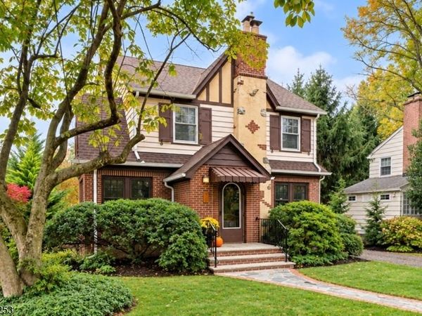 54 Van Doren Ave, Chatham, NJ 07928